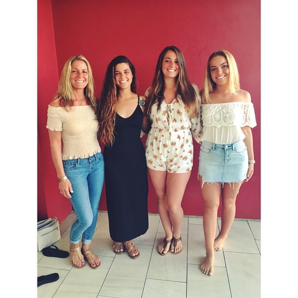 Meet your Posher, Cassie - Picture 1 of 1